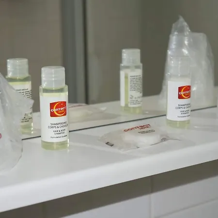 Robinson מלון 3*