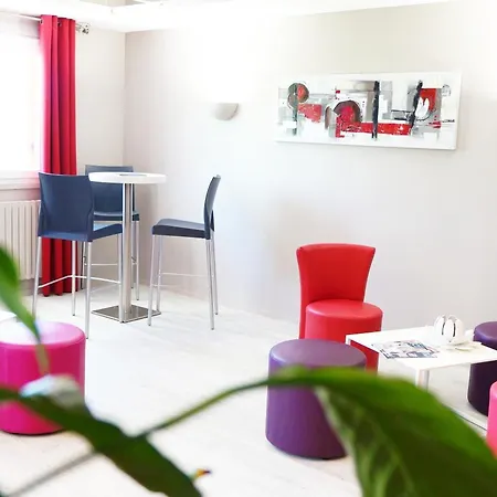 Ξενοδοχείο Robinson 3*