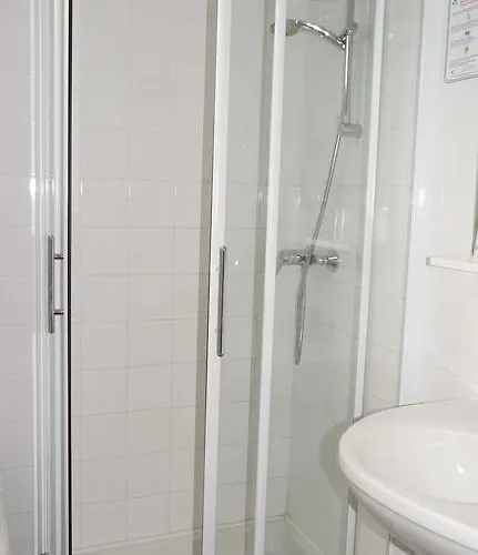 Ξενοδοχείο Robinson 3*