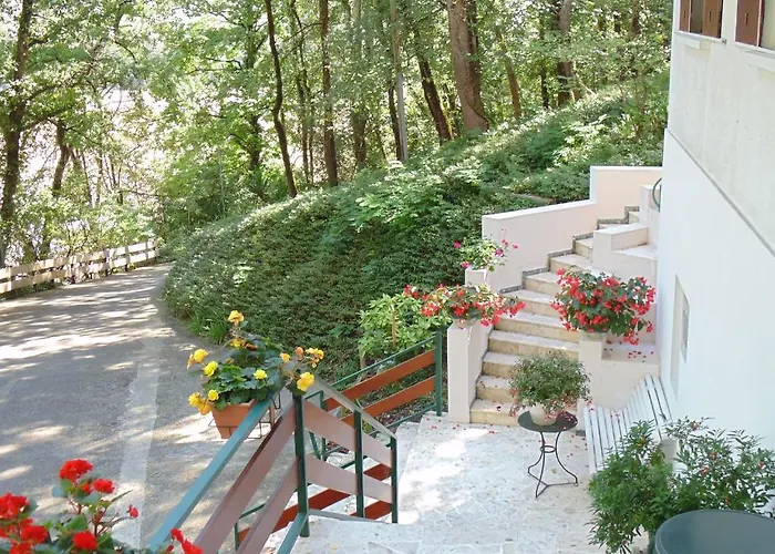 Ξενοδοχείο Robinson 3*